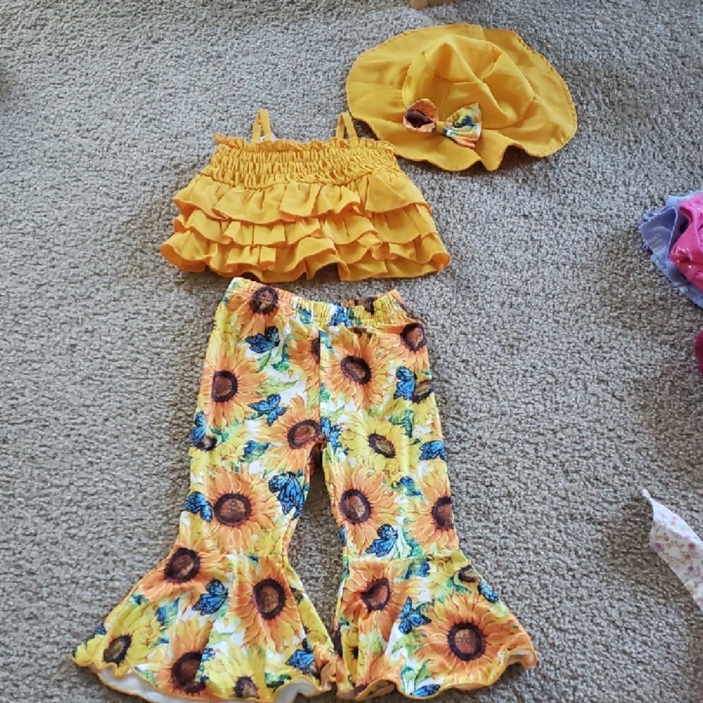 Shein 9-12M Baby Toddler Girls Sunflower Butterfly Set Hat Outfit Flare Pants